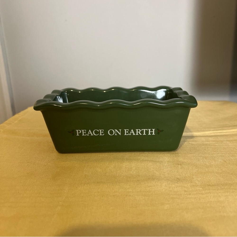 Dei Dennis East Peace On Earth Loaf Pan Christmas Small